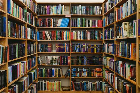 How Many Books to Have a Library: An Eclectic Discussion on the Evolution of Knowledge